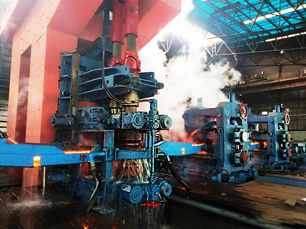 轧钢机设备在金属冶炼成形及资源整合兼并方面发挥可靠效用